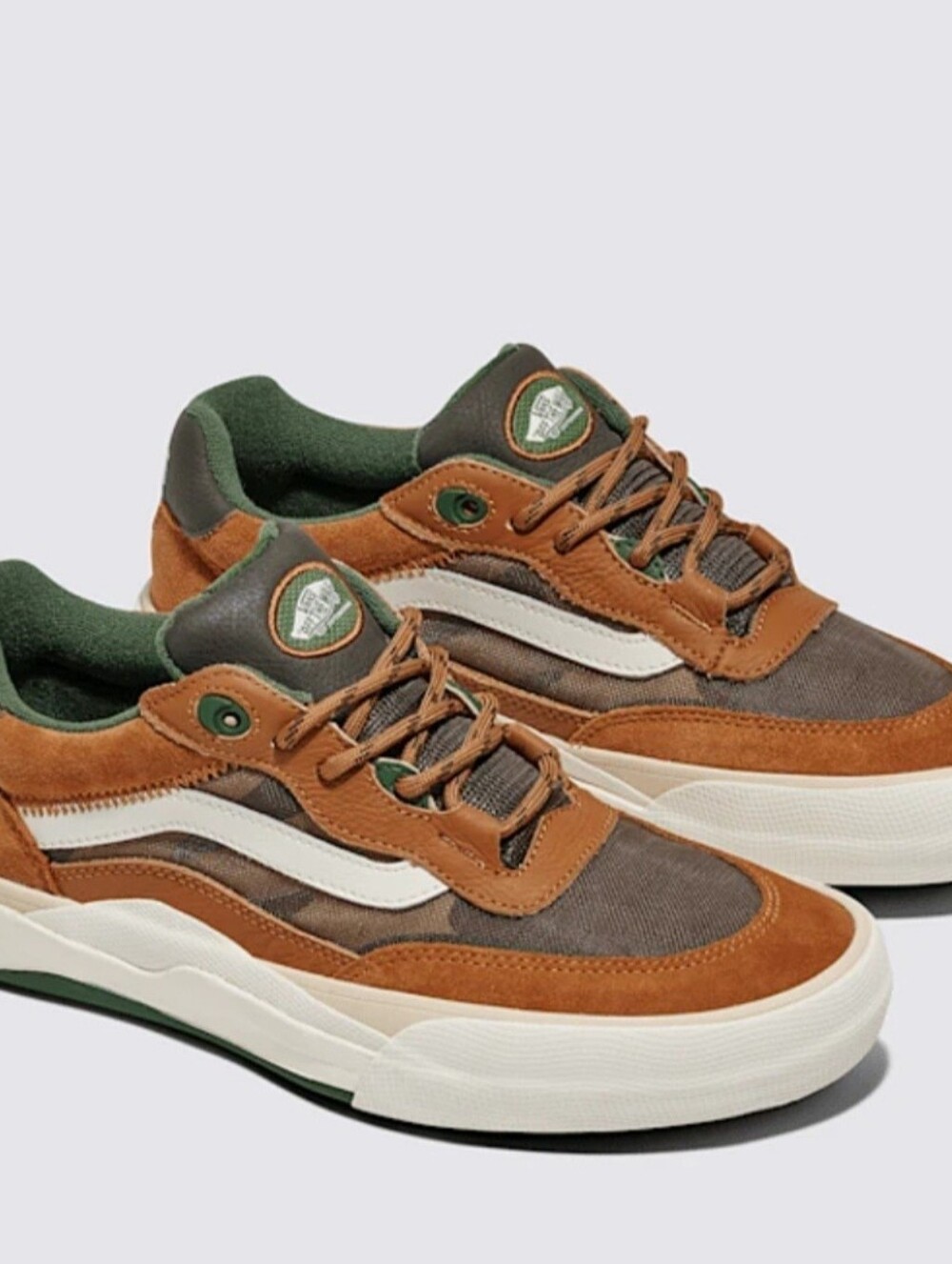 Vans Low-Top Sneakers in Brown, Green & Cream